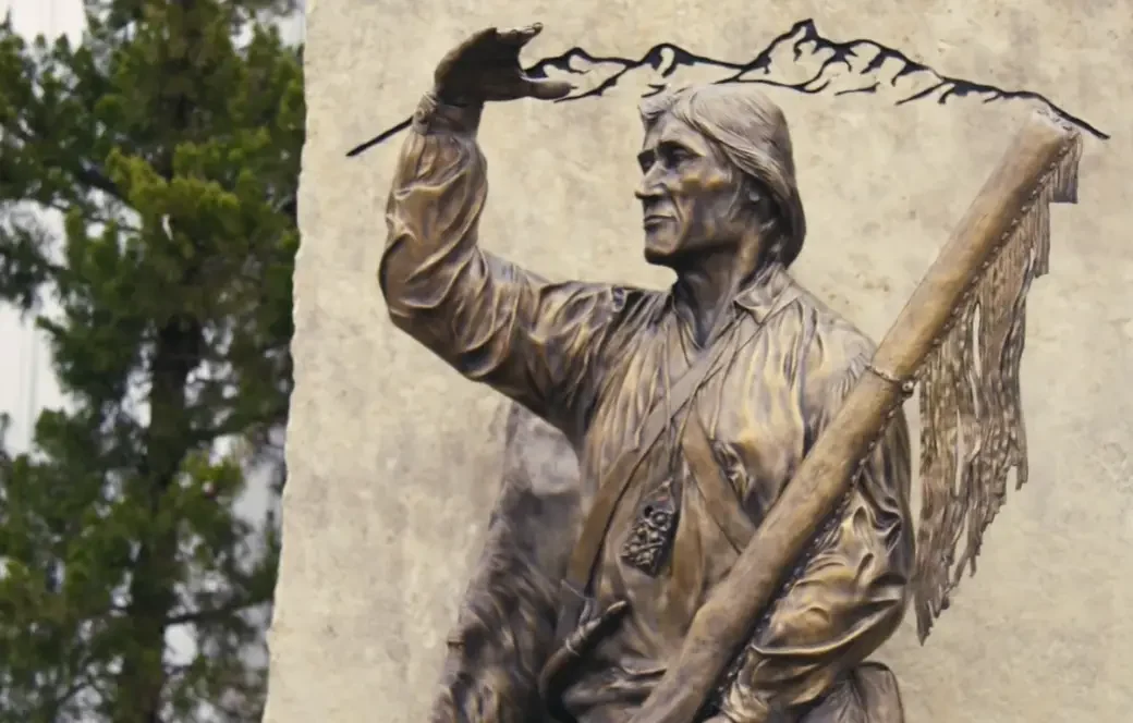 Historic Independence Statue Crawl