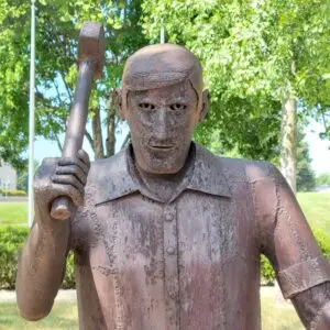 Swords for Plowshares statue in Independence, Missouri