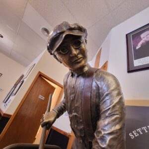 Harry’s First Job statue in Independence, Missouri